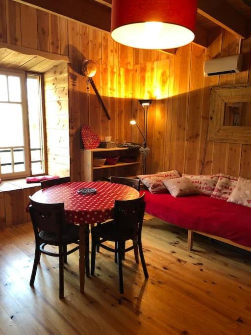 Photo of Livingroom in Arnave