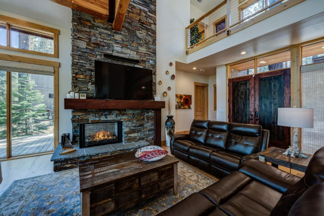 Photo of Livingroom in Ponderosa Palisades