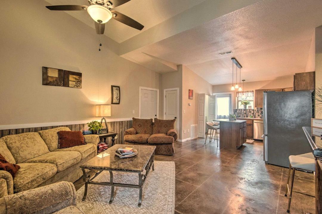 Photo of Livingroom in Booneville