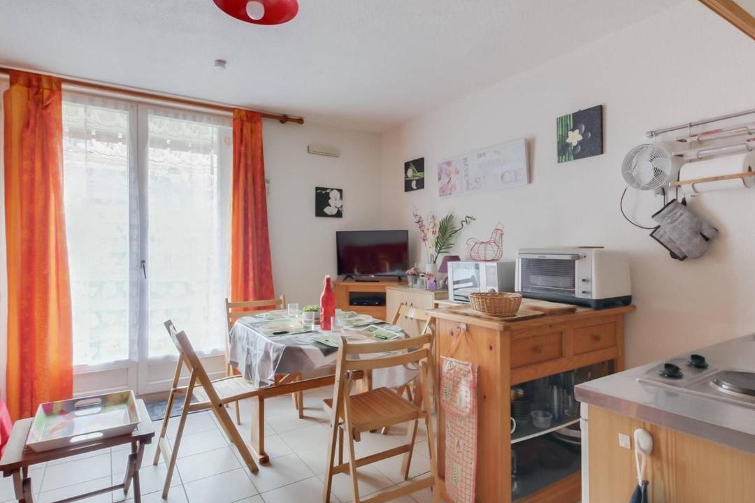 Photo of Livingroom in Esquieze-Sere