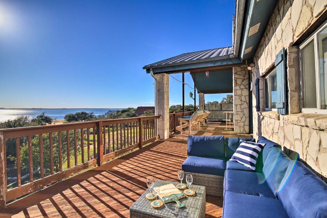 Photo of Patio Balcony in Burnet
