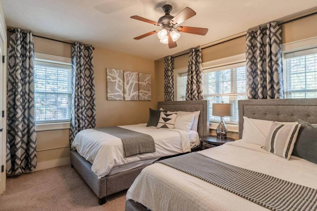 Photo of Bedroom in West Plaza