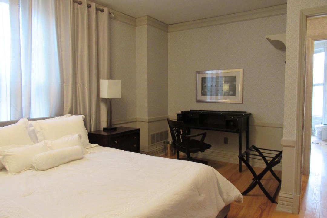 Photo of Others in Albany