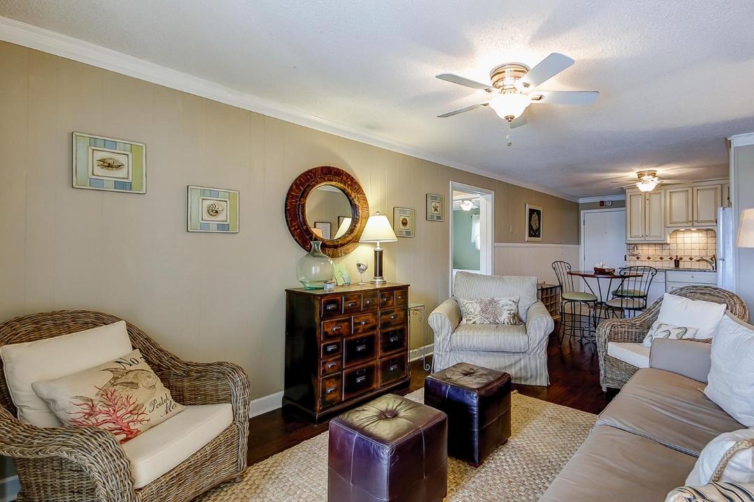 Photo of Livingroom in Cherry Grove Beach