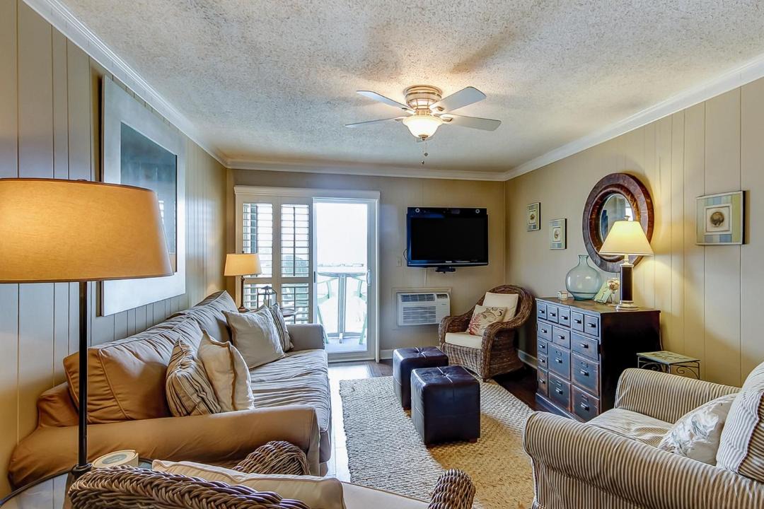 Photo of Livingroom in Cherry Grove Beach