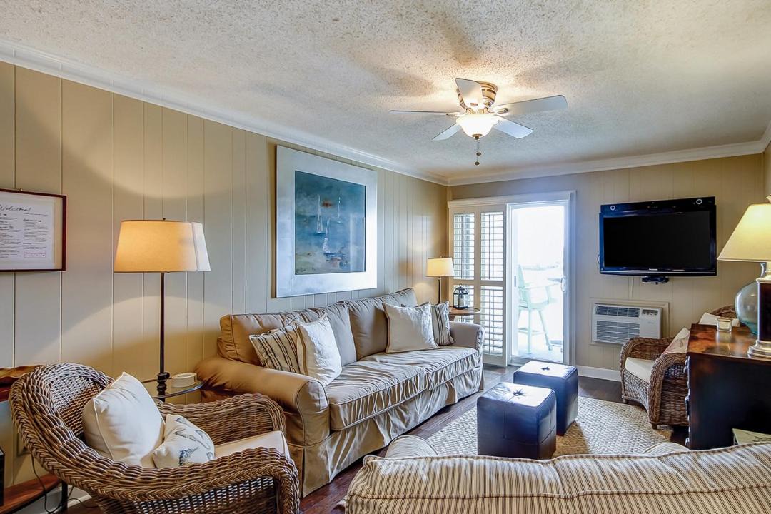Photo of Livingroom in Cherry Grove Beach