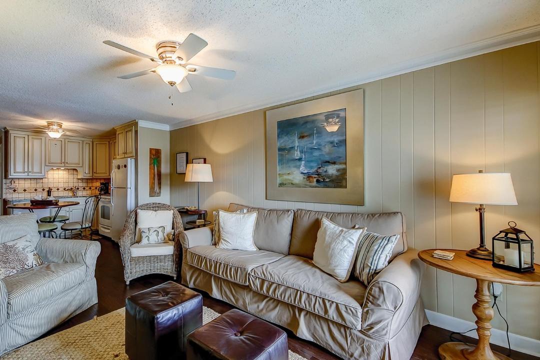Photo of Livingroom in Cherry Grove Beach
