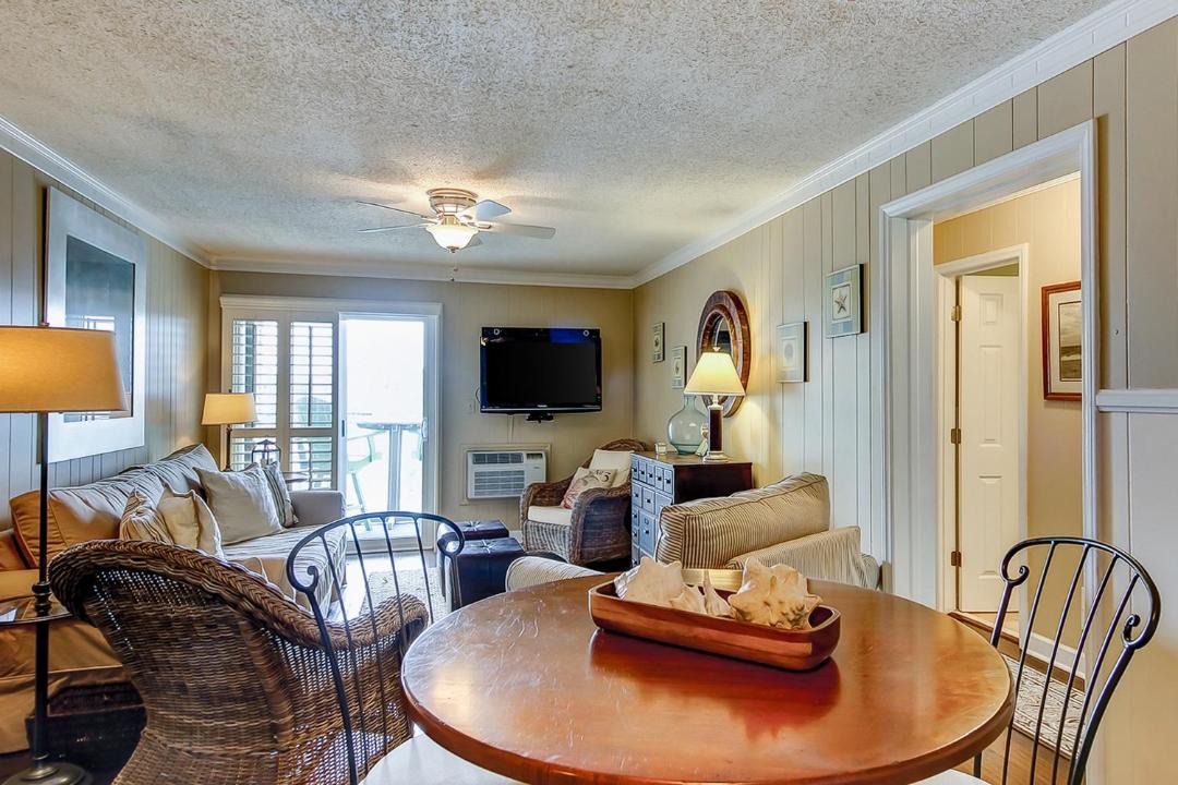 Photo of Livingroom in Cherry Grove Beach