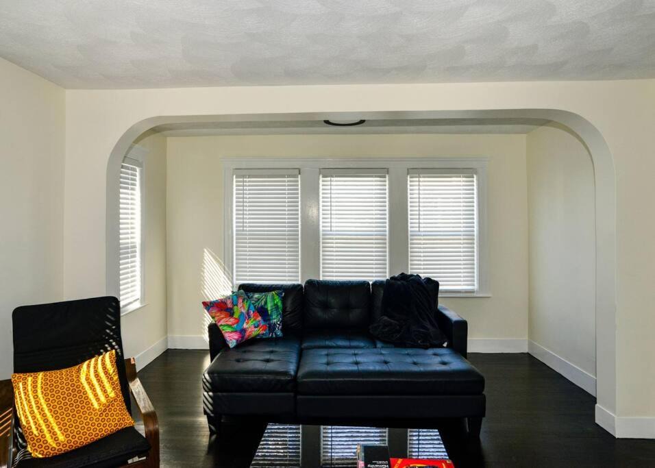 Photo of Livingroom in Stoneham