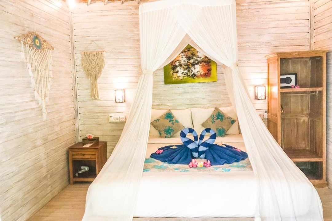 Photo of Others in Mushroom Bay