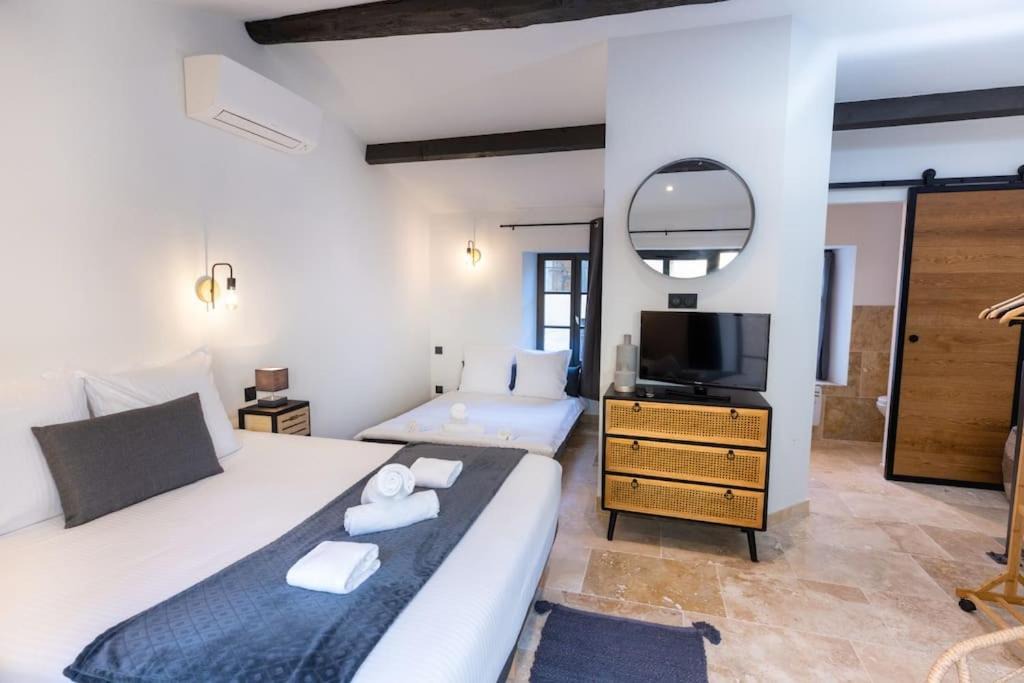Photo of Bedroom in Carcassonne