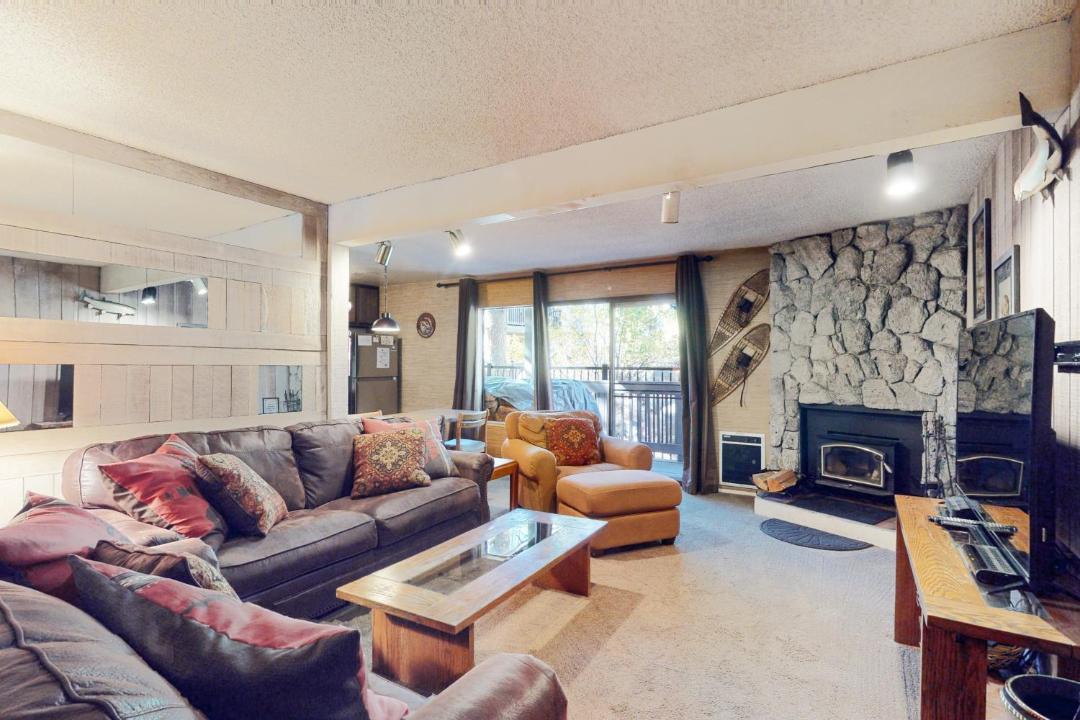 Photo of Livingroom in Mammoth Lakes