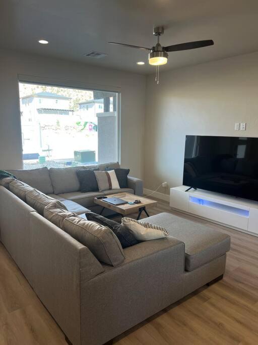 Photo of Livingroom in Hildale