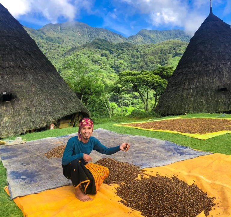 Photo of Human In Picture in Labuan Bajo