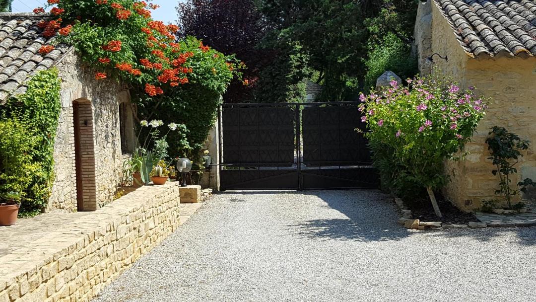 Photo of Others in Venejan