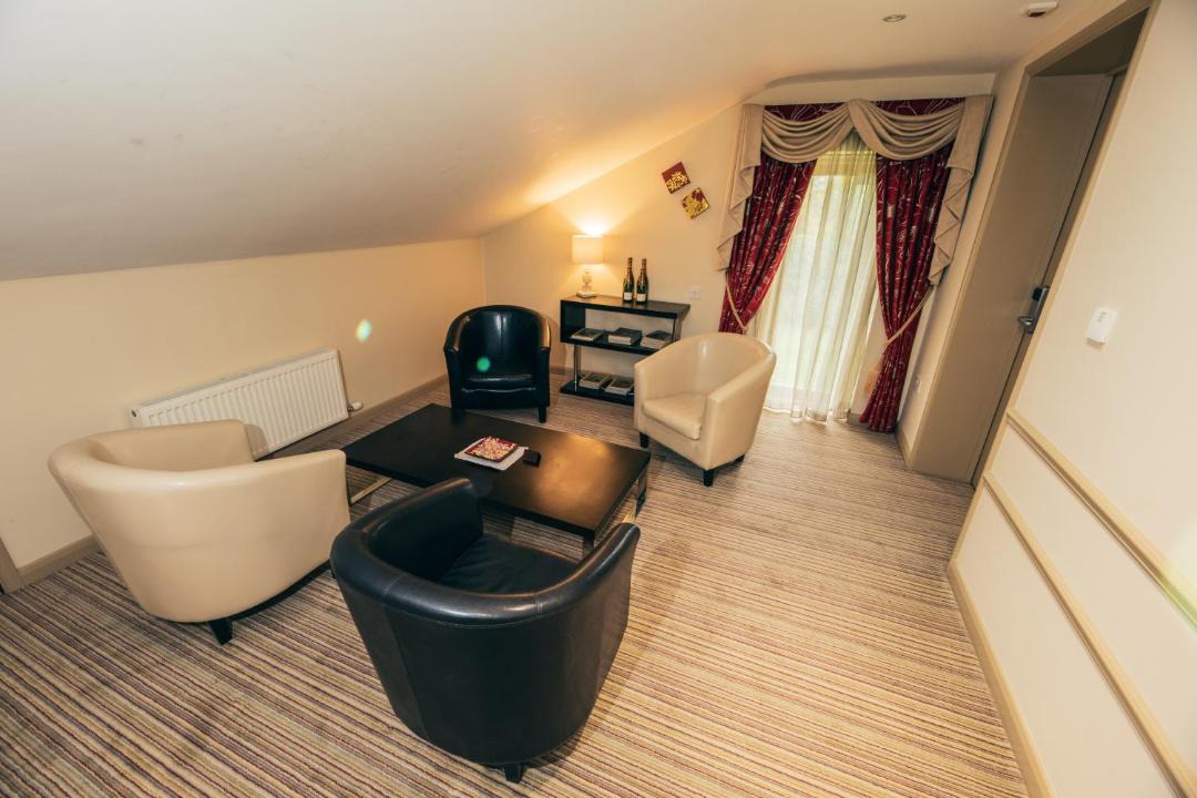 Photo of Others in Eye