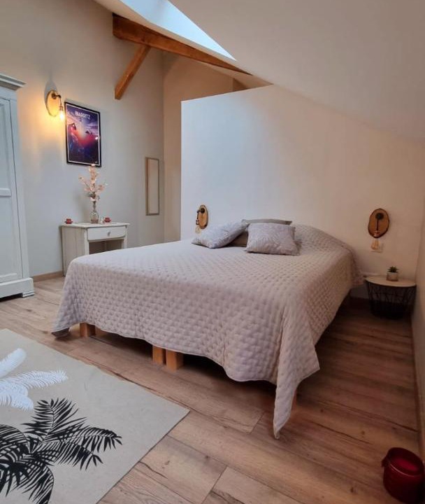 Photo of Bedroom in Tilh