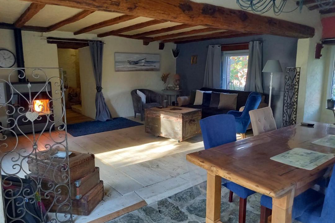 Photo of Livingroom in Surville