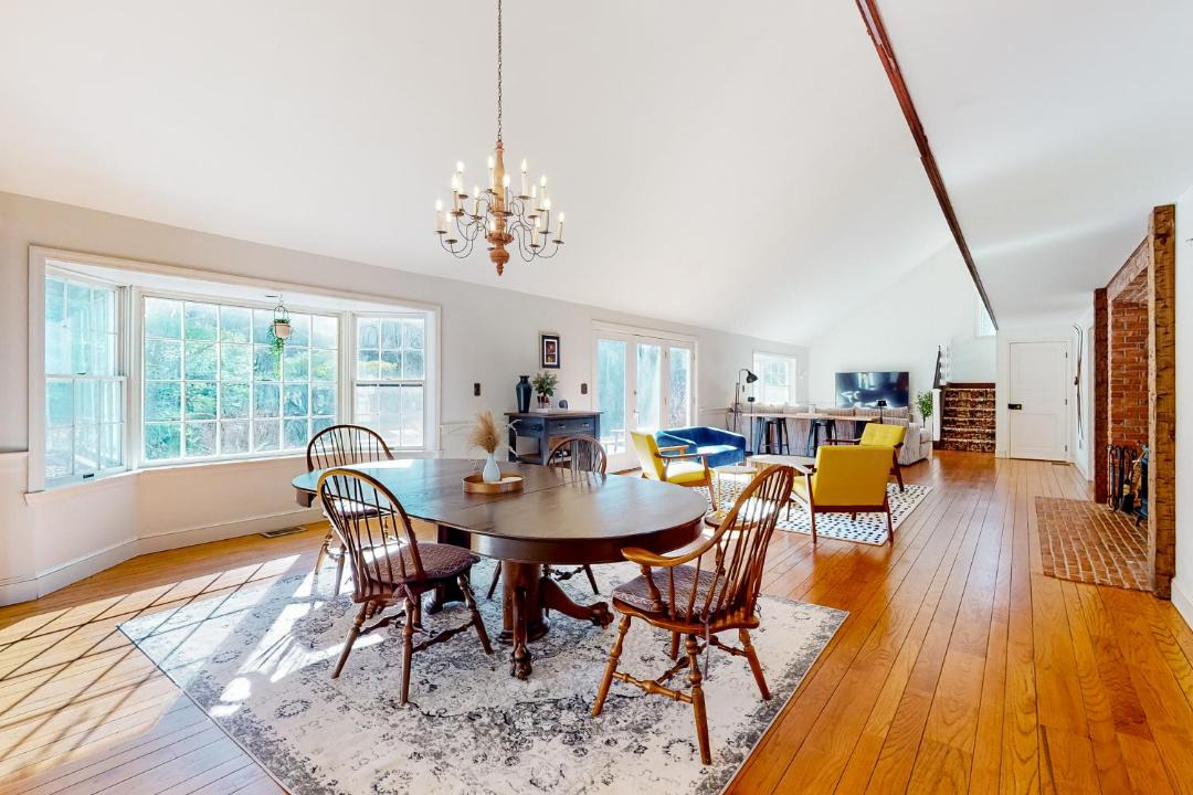 Photo of Others in Clarendon