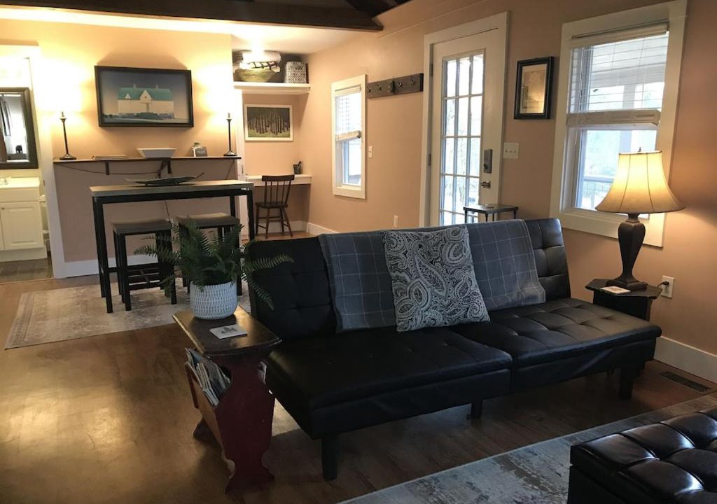 Photo of Livingroom in Haywood