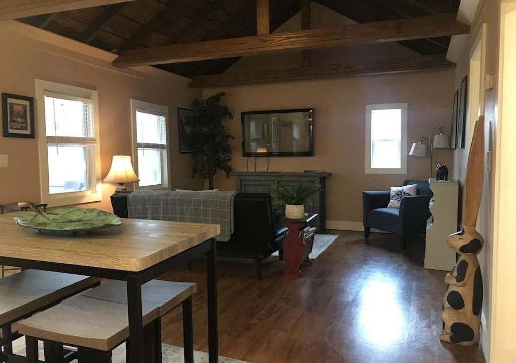 Photo of Livingroom in Haywood