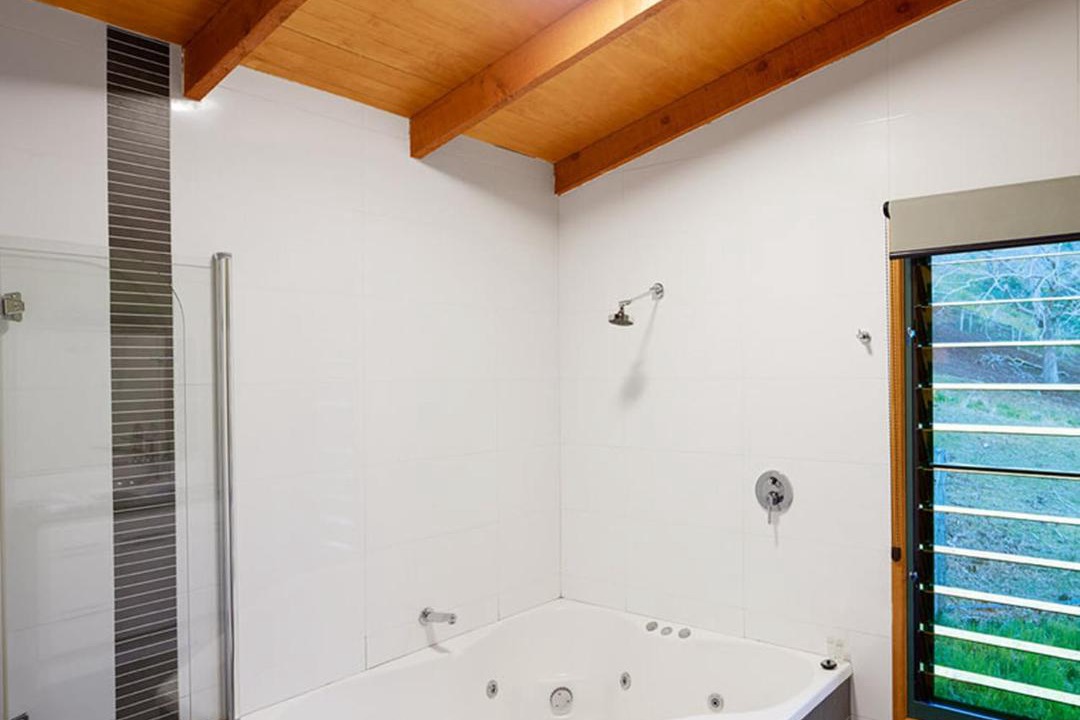 Photo of Bathroom in King Scrub