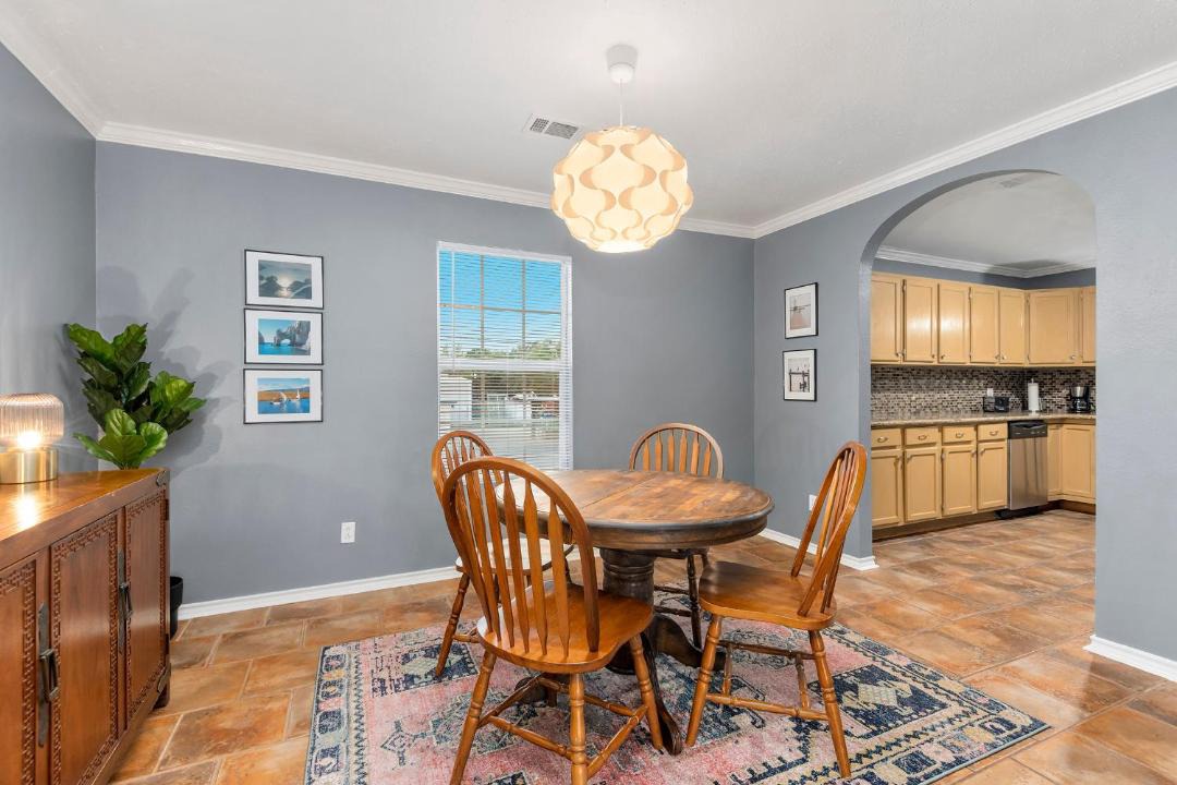 Photo of Livingroom in Bacliff