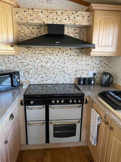 Photo of Kitchen in Meifod