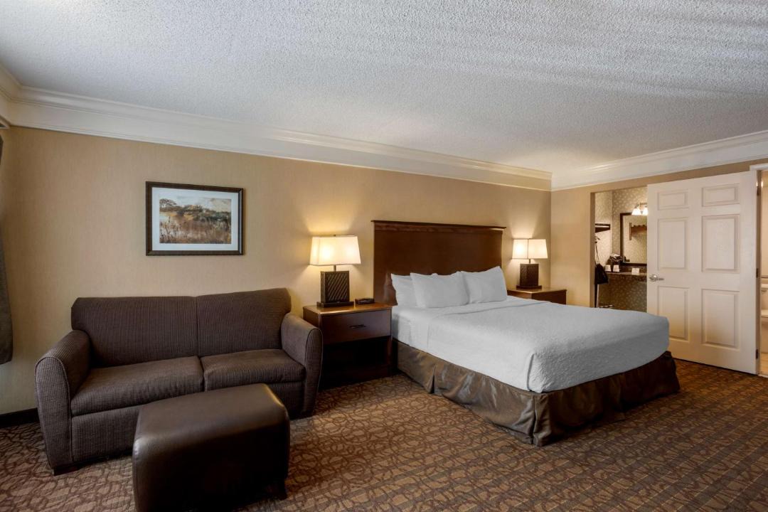 Photo of Bedroom in Eureka Springs Historic District