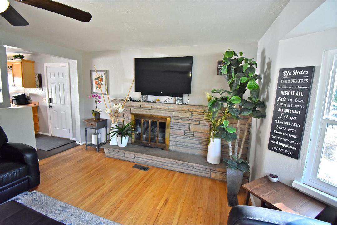 Photo of Livingroom in Sugar House