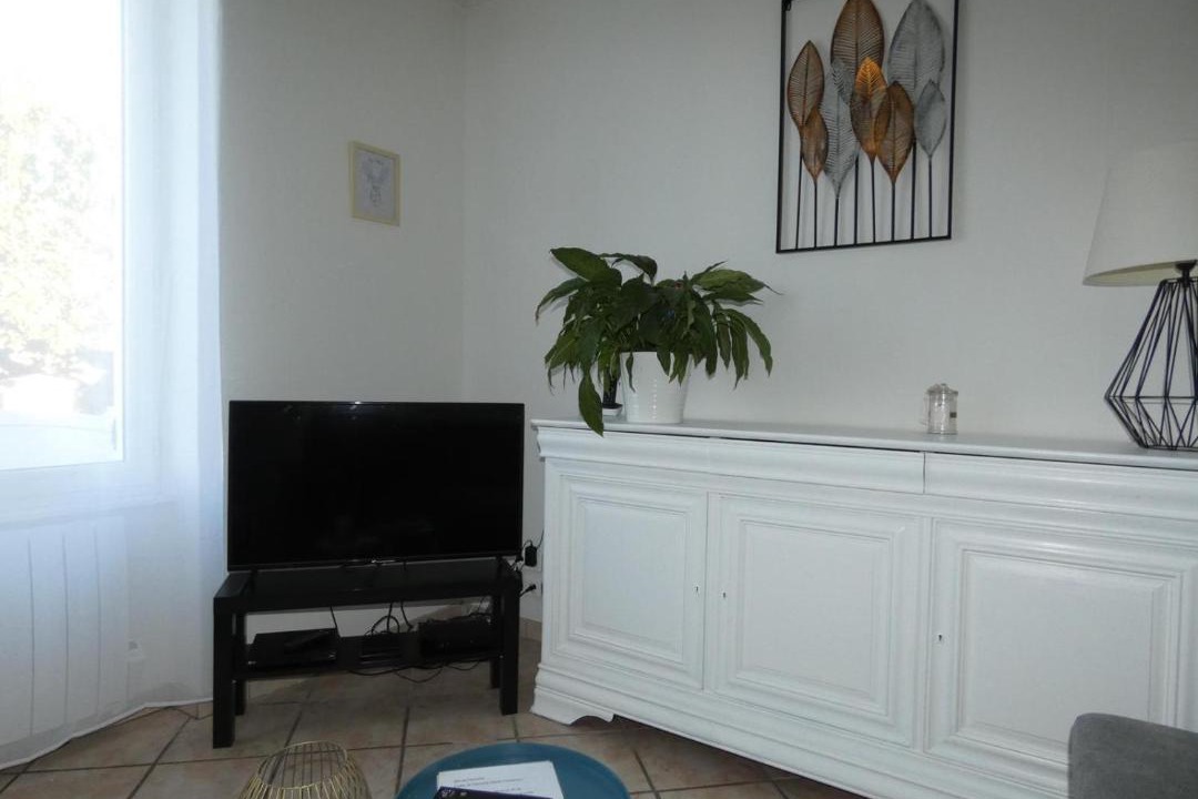 Photo of Others in Commentry