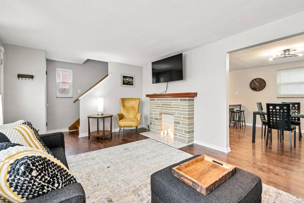Photo of Livingroom in Brookline