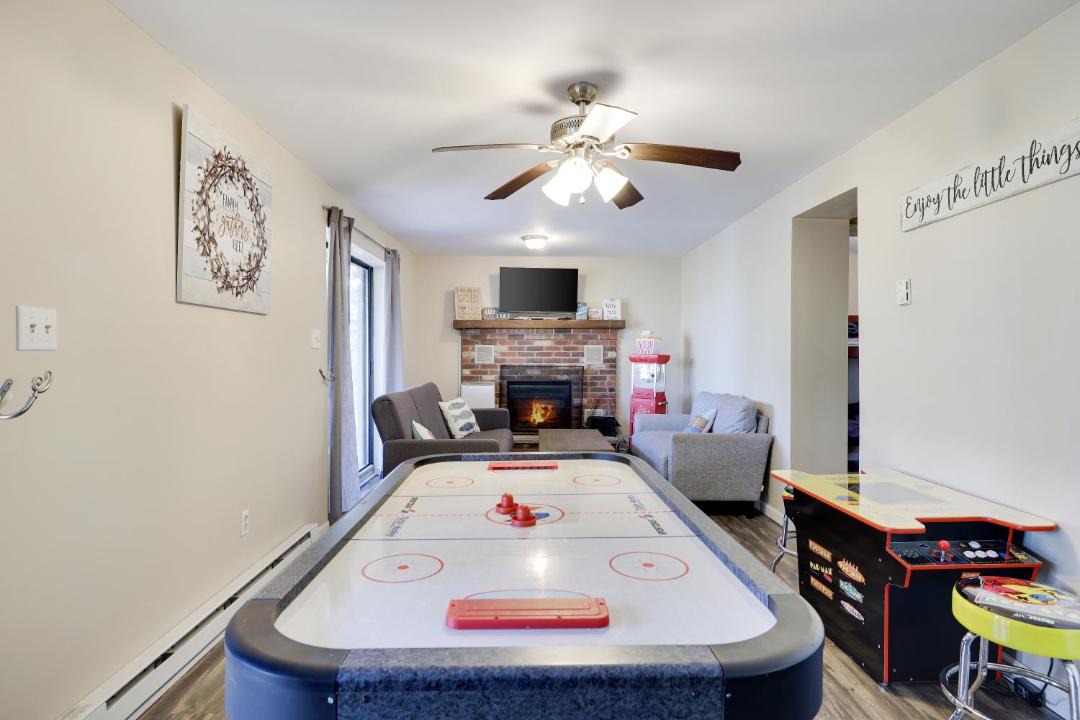 Photo of Livingroom in Briar Crest Woods