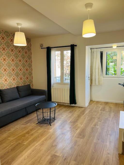 Photo of Livingroom in Cachan