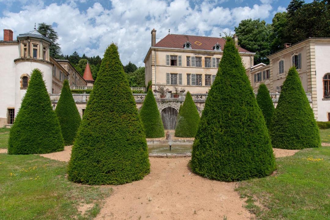 Photo of Buildings in Saint-Nizier-d'Azergues