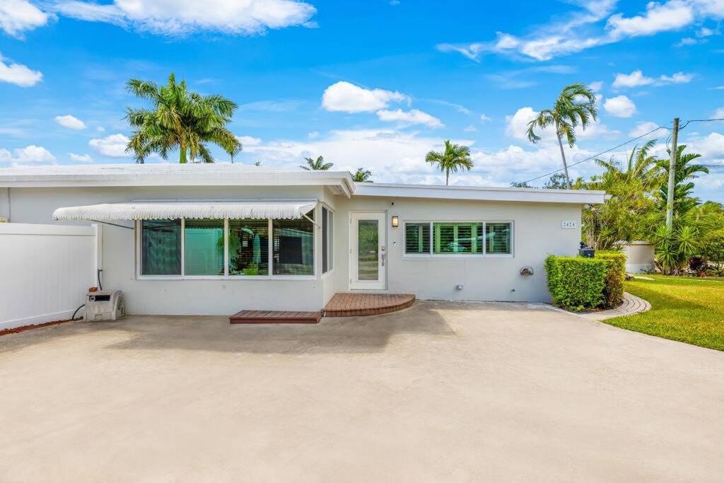 Photo of Buildings in Wilton Manors