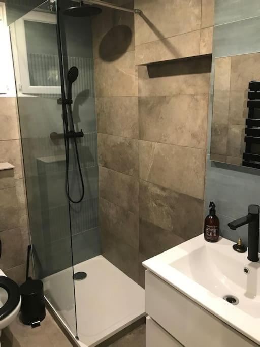 Photo of Bathroom in Bobigny