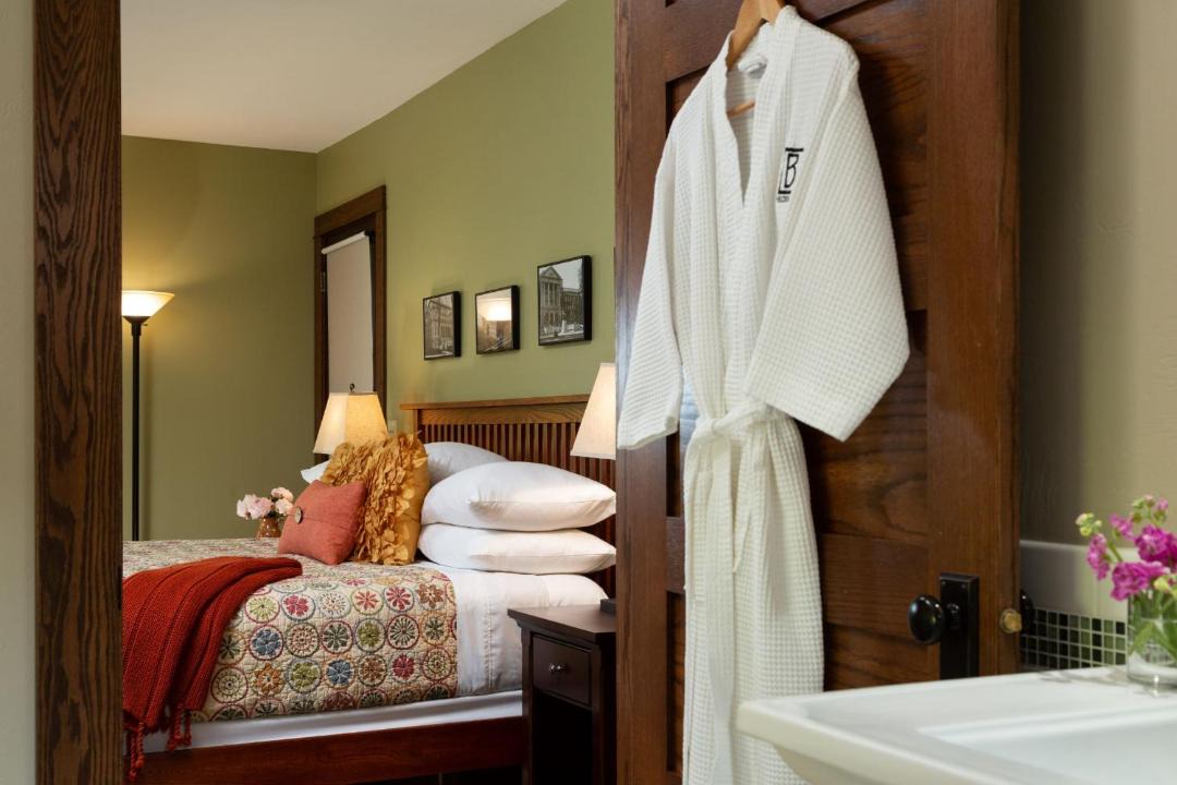 Photo of Others in Regent