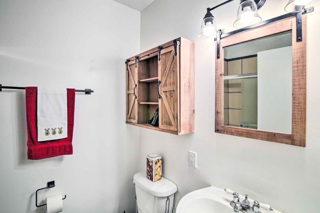 Photo of Bathroom in Colusa