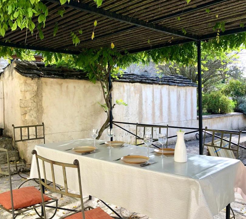 Photo of Patio Balcony in La Rochepot