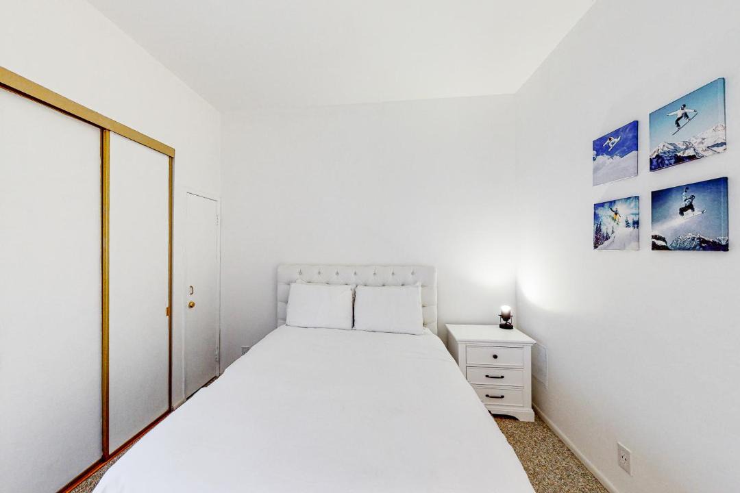Photo of Bedroom in Elkhorn Village