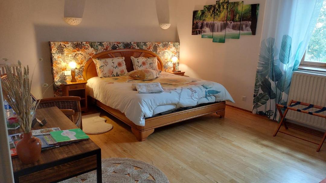 Photo of Bedroom in Taponas