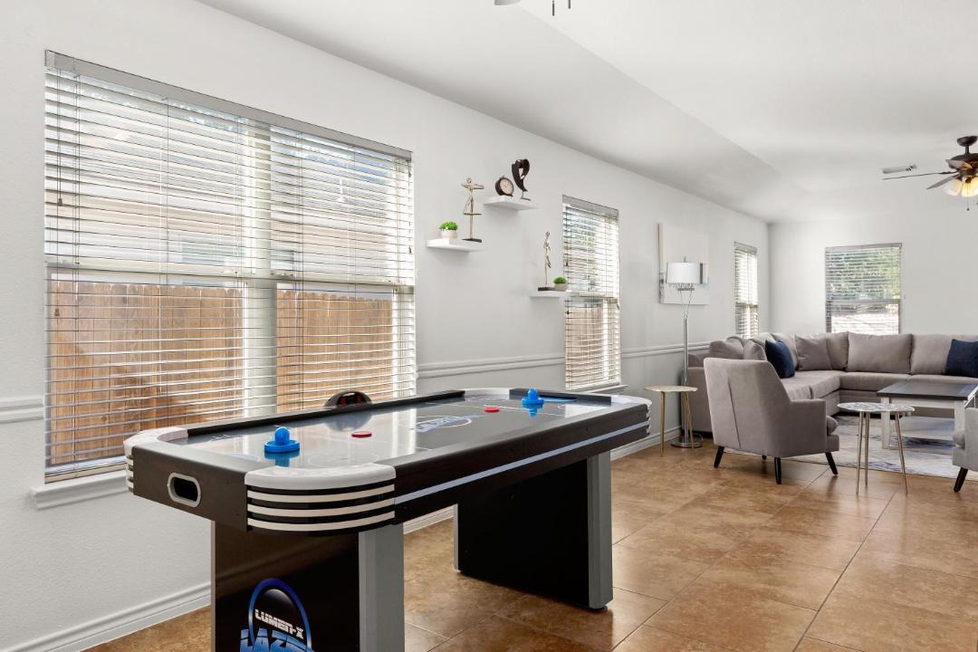 Photo of Livingroom in Wetmore