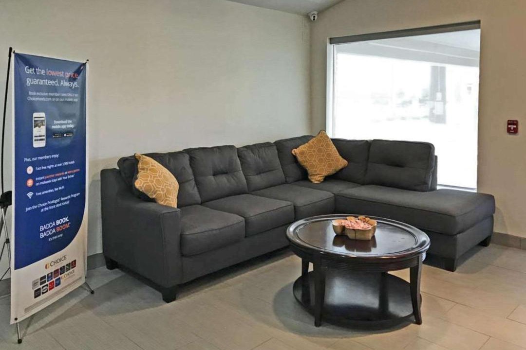 Photo of Livingroom in Calhoun