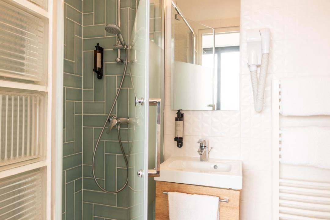 Photo of Bathroom in Charonne