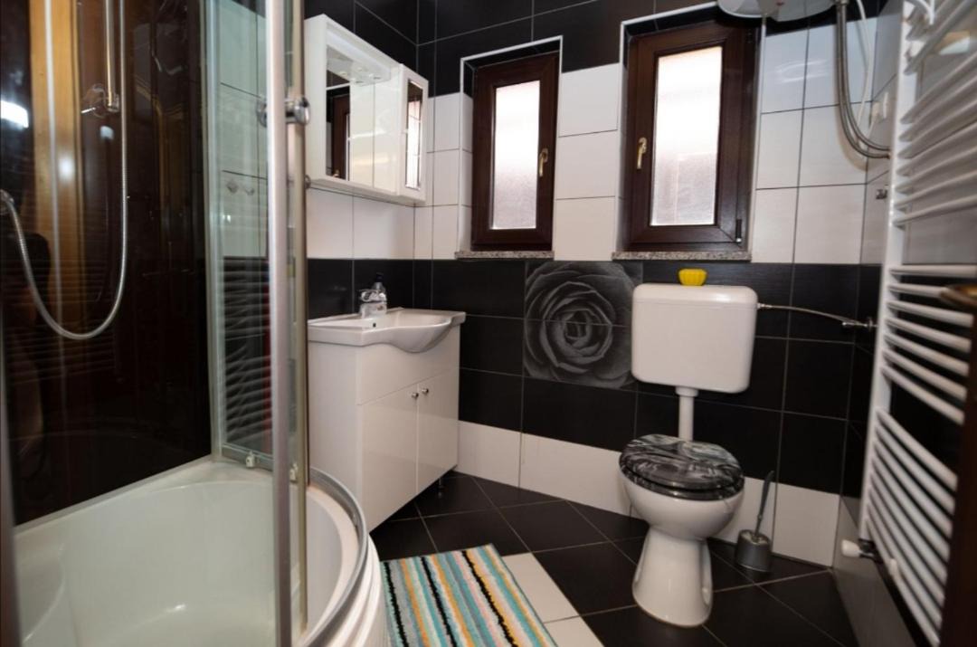 Photo of Bathroom in Fuzine