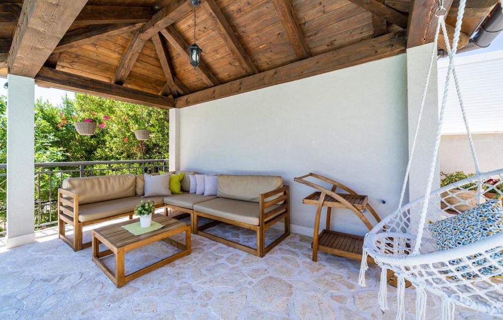 Photo of Patio Balcony in Dubrovacko Primorje