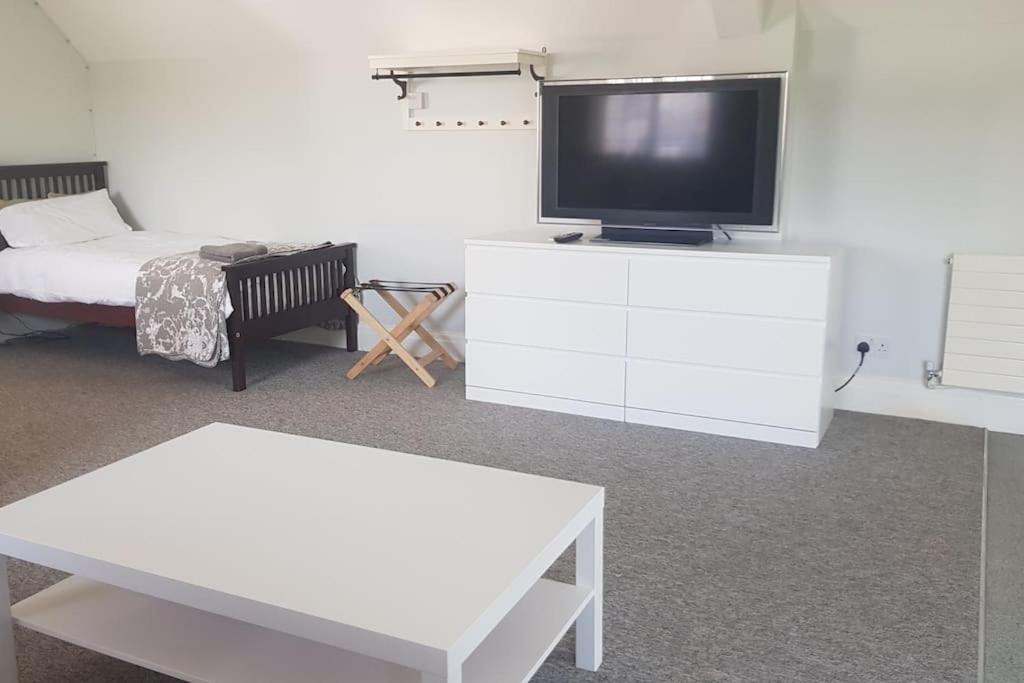 Photo of Others in Hinckley