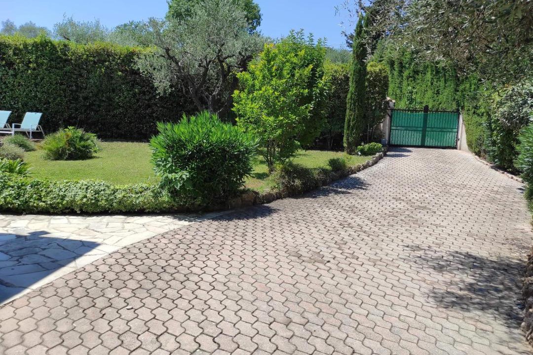 Photo of Others in Valbonne