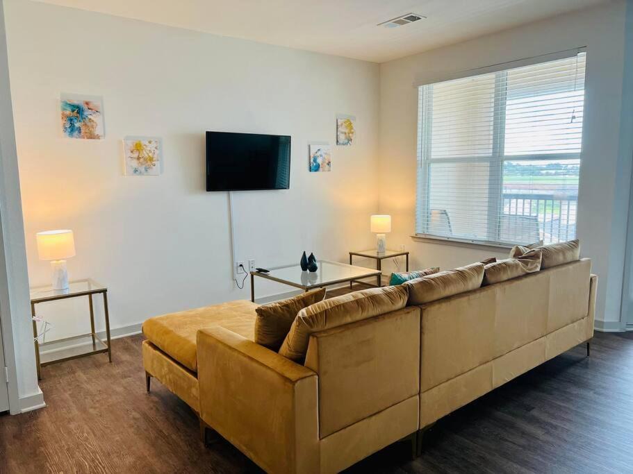 Photo of Livingroom in Missouri City